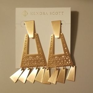 Like New Kendra Scott Kase Rose Gold earri…